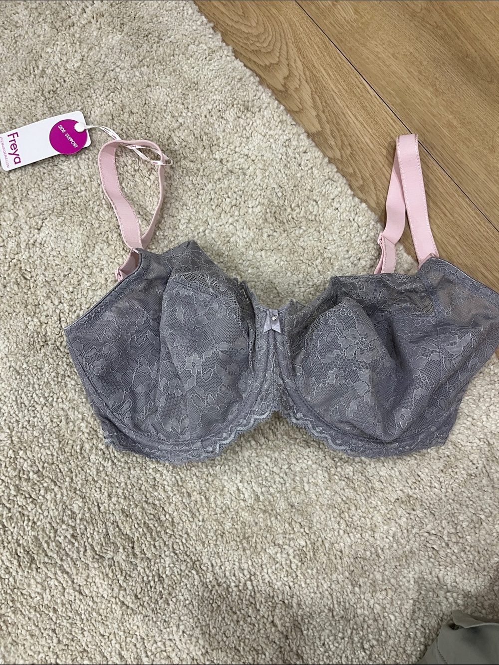 NWT- 34l- Freya Offbeat Side Support Bra‎ in Mineral Grey - Purple/Pink lace